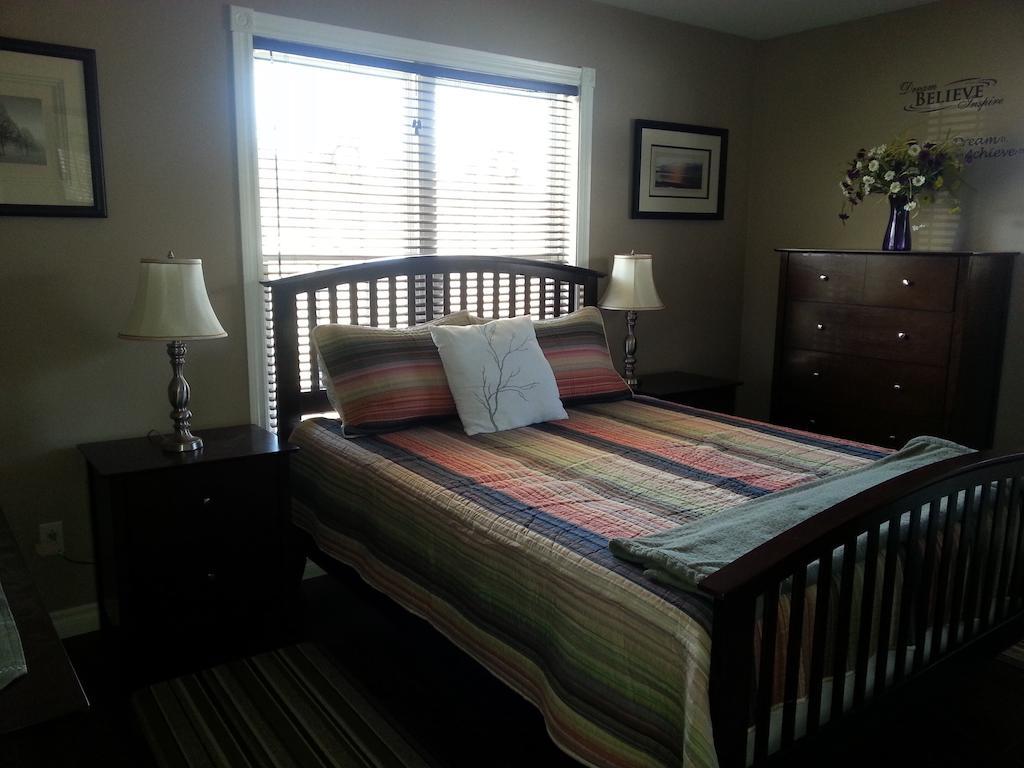 Oliver'S Landing Rocky Harbour Room photo